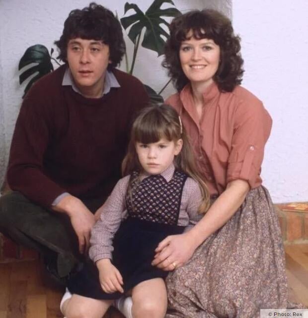 I didn't realise that Kate Beckinsale was the daughter of Richard Beckinsale - Are they any celeb connections you missed? 