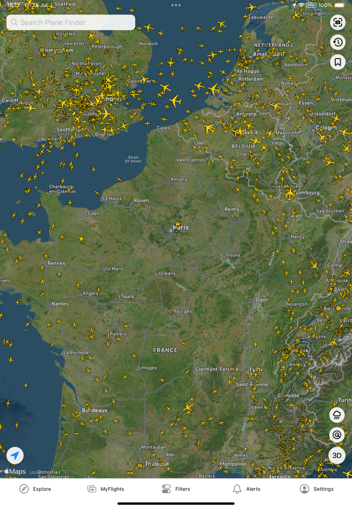 PlaneFinder screenshot showing nothing but a single helicopter in a vast area of France