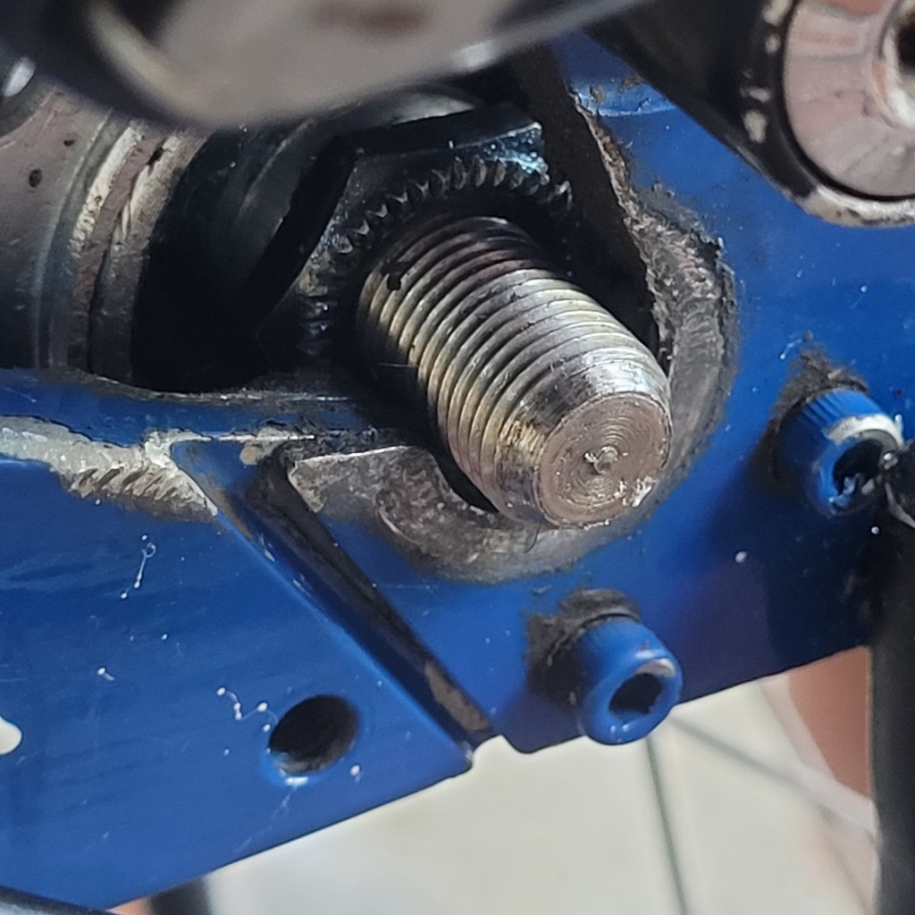 End of an axle that is too short