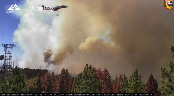 MF-83 tanker at low altitude over Platte Mountain web cam, Park fire