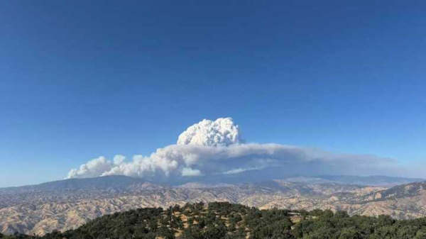 What looks like smoke going thermonuclear above the Sequoia National Forest