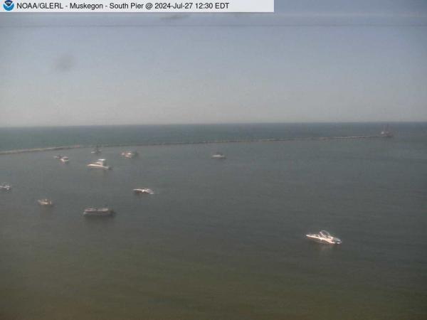 Wide view of the Muskegon channel southern breakwater stretching into Lake Michigan. // Image captured at: 2024-07-27 16:30:01 UTC (about 5 min. prior to this post) // Current Temp in Muskegon: 74.96 F | 23.87 C // Precip: clear sky // Wind: S at 12.661 mph | 20.37 kph // Humidity: 55%