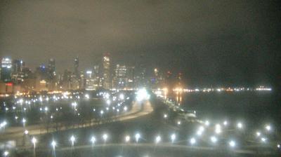 View of Chicago skyline from the roof of the Field Museum of Natural History. // Image captured at: 2024-12-19 08:37:18 UTC (about 27 min. prior to this post) // Current Temp in Chicago: 26.46 F | -3.08 C // Precip: overcast clouds // Wind: W at 3.444 mph | 5.54 kph // Humidity: 74%