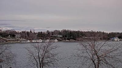 Rotating view around Charlevoix Marina in Charlevoix. // Image captured at: 2024-12-19 19:34:07 UTC (about 28 min. prior to this post) // Current Temp in Charlevoix: 25.63 F | -3.54 C // Precip: overcast clouds // Wind: SE at 9.216 mph | 14.83 kph // Humidity: 64%