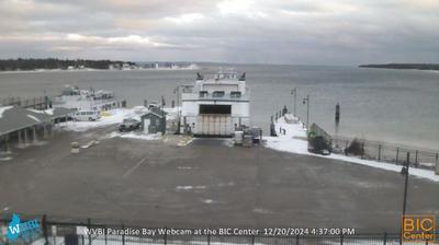 Security cam looking SSE over of the Beaver Island Ferry dock with Lake Michigan in the distance. // Image captured at: 2024-12-20 21:37:48 UTC (about 25 min. prior to this post) // Current Temp in Beaver Island: 23.33 F | -4.82 C // Precip: overcast clouds // Wind: NNW at 10.357 mph | 16.66 kph // Humidity: 74%