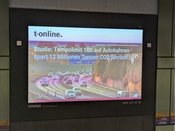 Video wall im Hbf Frankfurt