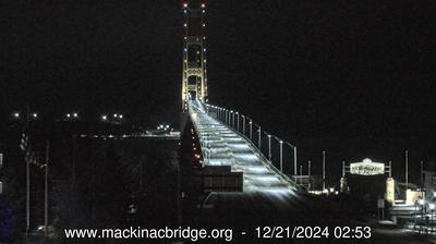 Northeastern view of the Mackinac Bridge traversing the Straits of Mackinac. // Image captured at: 2024-12-21 07:53:49 UTC (about 9 min. prior to this post) // Current Temp in Mackinaw City: 16.54 F | -8.59 C // Precip: overcast clouds // Wind: N at 6.912 mph | 11.12 kph // Humidity: 78%