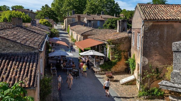 In the footsteps of wartime heroes in western France