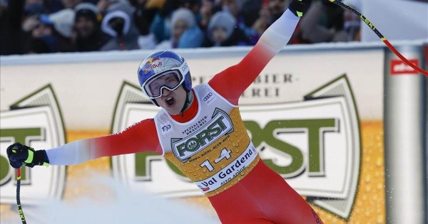 Doublé suisse lors de la descente de Val Gardena! Marco Odermatt a devancé Franjo von Allmen pour égaler Pirmin Zurbriggen avec un 40e succès en Coupe du monde - rts.ch