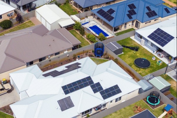 Plico virtual power plant activates 2,500 home batteries to counter Western Australia heatwave