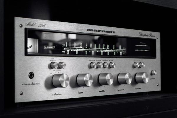 A black and white photo of a Marantz 2215 receiver. 