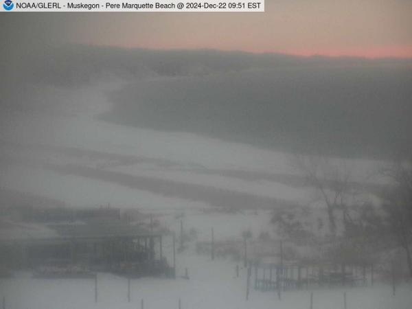 Wide view of Pere Marquette Beach in Muskegon with a beach house in the foreground. // Image captured at: 2024-12-22 14:51:01 UTC (about 13 min. prior to this post) // Current Temp in Muskegon: 18.68 F | -7.40 C // Precip: broken clouds // Wind: ESE at 11.498 mph | 18.50 kph // Humidity: 76%