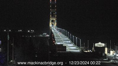 Northeastern view of the Mackinac Bridge traversing the Straits of Mackinac. // Image captured at: 2024-12-23 05:23:28 UTC (about 9 min. prior to this post) // Current Temp in Mackinaw City: 27.27 F | -2.63 C // Precip: overcast clouds // Wind: S at 14.876 mph | 23.94 kph // Humidity: 88%