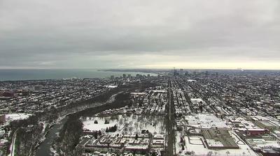 Rotating view of Milwaukee and Lake Michigan located north of downtown Milwaukee along the Milwaukee River. // Image captured at: 2024-12-24 15:15:10 UTC (about 19 min. prior to this post) // Current Temp in Milwaukee: 29.32 F | -1.49 C // Precip: overcast clouds // Wind: NW at 5.749 mph | 9.25 kph // Humidity: 78%