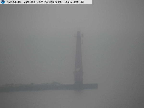 Telescopic view of the Muskegon Channel south Lighthouse. // Image captured at: 2024-12-27 14:01:01 UTC (about 3 min. prior to this post) // Current Temp in Muskegon: 41.37 F | 5.21 C // Precip: overcast clouds // Wind: ESE at 7.001 mph | 11.26 kph // Humidity: 96%