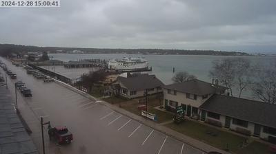 NE view of neighborhood and the BVI ferry dock in Beaver Island that backs up into Lake Michigan. // Image captured at: 2024-12-28 19:01:22 UTC (about 1 min. prior to this post) // Current Temp in Beaver Island: 41.32 F | 5.18 C // Precip: light intensity drizzle // Wind: SW at 16.106 mph | 25.9 kph // Humidity: 93%