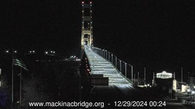 Northeastern view of the Mackinac Bridge traversing the Straits of Mackinac. // Image captured at: 2024-12-29 05:24:48 UTC (about 8 min. prior to this post) // Current Temp in Mackinaw City: 41.16 F | 5.09 C // Precip: overcast clouds // Wind: SW at 13.802 mph | 22.21 kph // Humidity: 88%