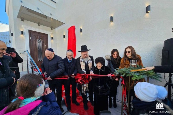 Community Heals Together as Moldova Mikva Dedicated