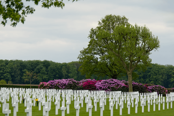 The Dutch/American cemetery in Margraten. Over 8000 American soldiers are buried here. Almost a quarter of a million Americans gave their lives fighting nazis.